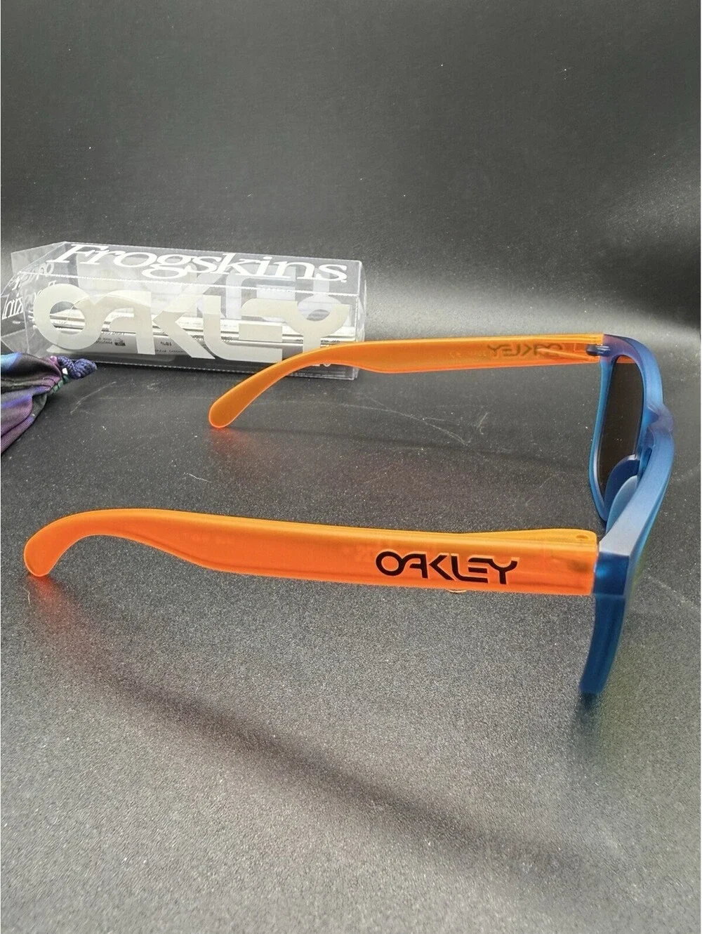 Oakley marks pls ask